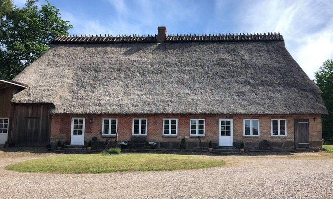 Steinfeld House | Holiday home with a large garden