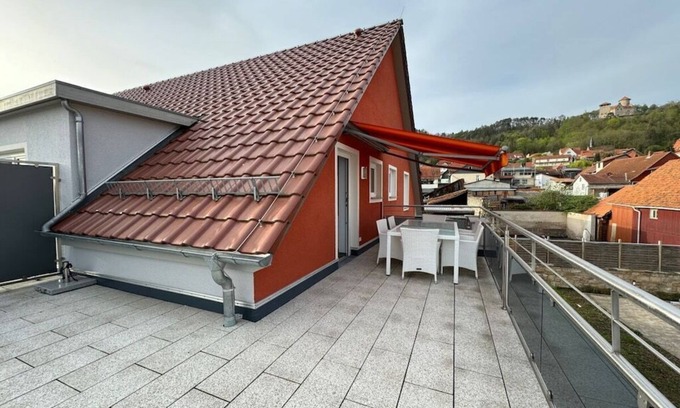 Treffurt House | Holiday home with castle-view