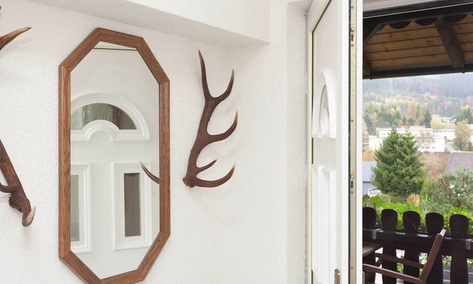 Altenfeld House | Holiday home with garden