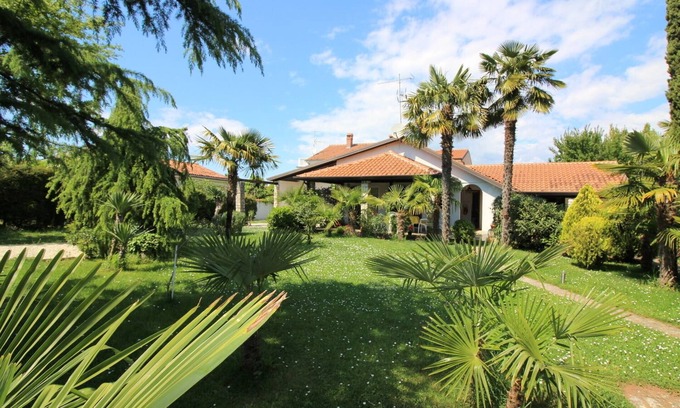 Mali Maj Apartment | Holiday home with garden, close to the beach, quiet location, family-friendly