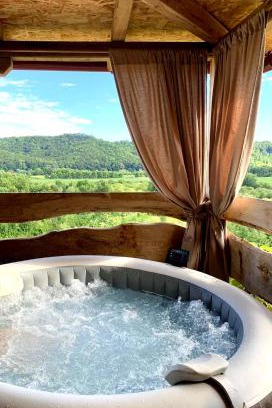 Pokupsko House | Holiday home with hot tube, near the river