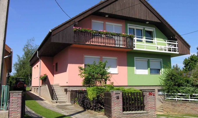 Balatonlelle House | Holiday home with Interntet access