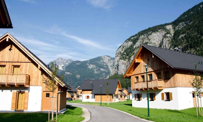 Obertraun House | Holiday home with indoor pool, spa, children's playground and a private sauna in the holiday village