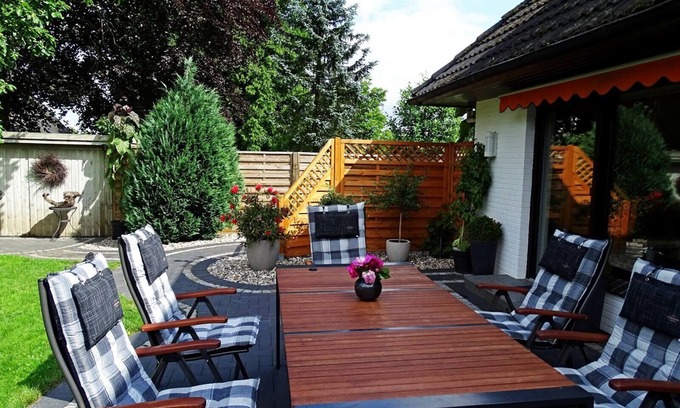 Satrup House | Holiday home with large garden and terrace for up to 5 persons