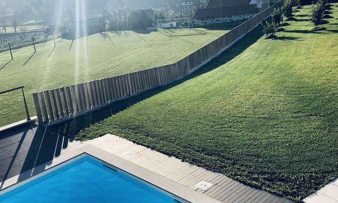 Guimaraes House | Holiday home with swimming pool and soccer field