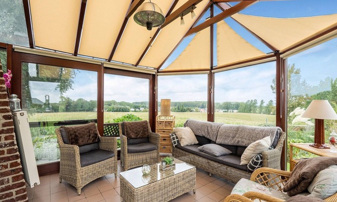 Oombergen House | Holiday Home with Terrace and Garden