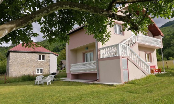 Mojkovac House | Holiday Home Zindovic