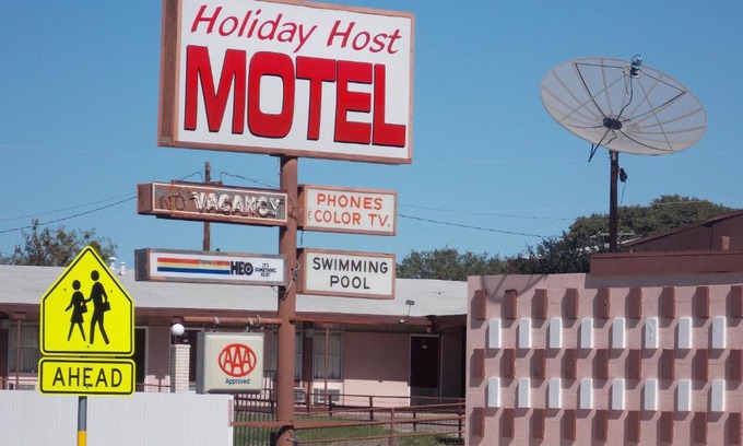Sonora Hotel | Holiday Host Motel