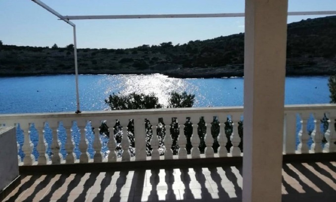 Zirje House | Holiday house Dragi - right next to the beach - Zirje (Island Zirje), Riviera Sibenik, Croatia