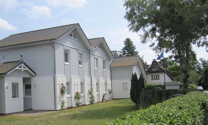 Falshoft House | holiday house, 2 bedrooms, for 2-4 pers., garden, terrace, close to sea