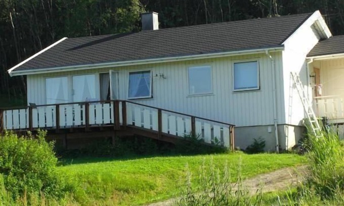 Meloy House | Holiday house Ågskardet for 1 - 4 persons with 3 bedrooms - Holiday home