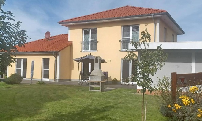 Plaggenburg House | Holiday house Aurich for 1 - 6 persons with 3 bedrooms - Holiday house