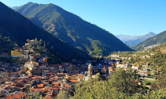 Badalucco House | Holiday house Badalucco for 1 - 4 persons with 2 bedrooms - Row house