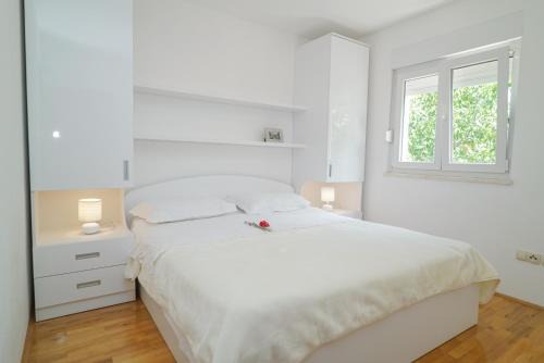 Grubine Apartment | Holiday house between the sea and lakes