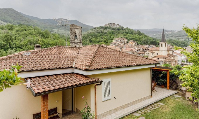 Borgomaro House | Holiday house Borgomaro for 1 - 5 persons with 2 bedrooms - Holiday house
