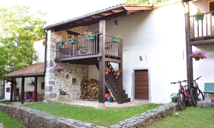 Kotli House | Holiday house Buzet for 1 - 4 persons with 2 bedrooms - Holiday home