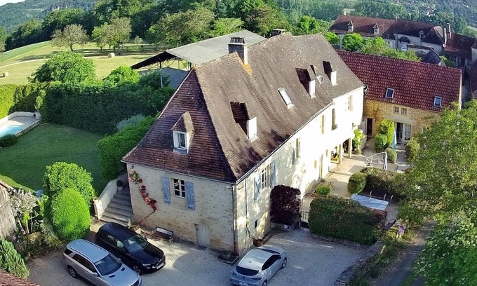 Sainte-Mondane House | Holiday house Carlux for 1 - 33 persons with 14 bedrooms - Holiday house