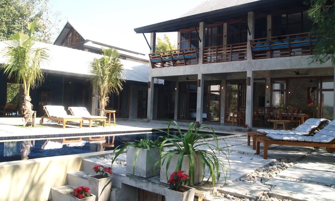 San Sai House | Holiday house Chiang Mai for 1 - 26 persons with 10 bedrooms - Holiday house