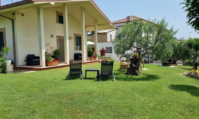 Colonnella House | Holiday house Colonnella for 1 - 5 persons with 2 bedrooms - Holiday house
