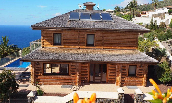 Sauzal House | Holiday house El Sauzal for 1 - 7 persons with 4 bedrooms - Holiday home