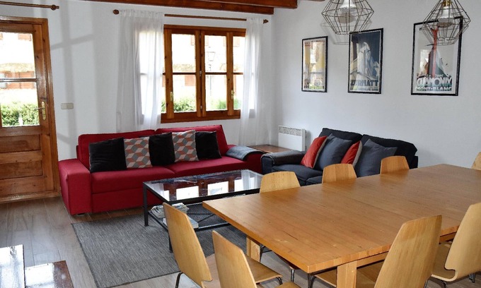 Escarrilla House | Holiday house Escarrilla for 1 - 10 persons with 3 bedrooms - Row house