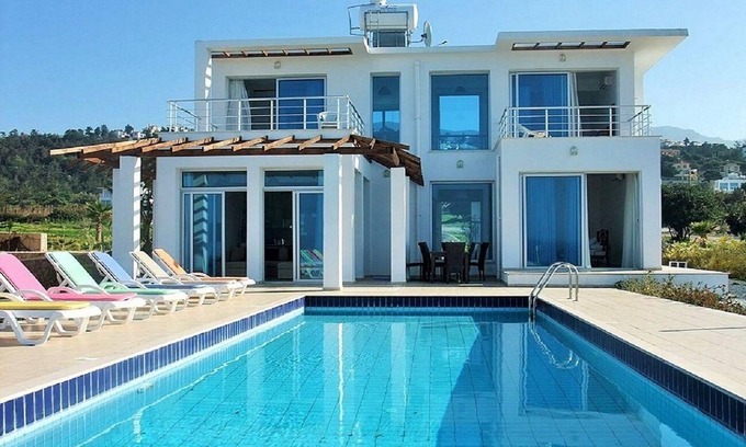 Esentepe House | Holiday house Esentepe for 1 - 6 persons with 3 bedrooms - Holiday home