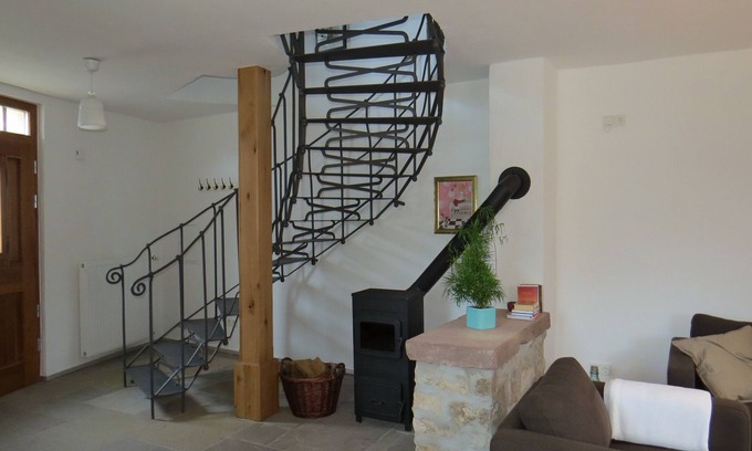 Budesheim House | Holiday house for up to 7 people, approx. 100 m², quiet location, terrace, WiFi