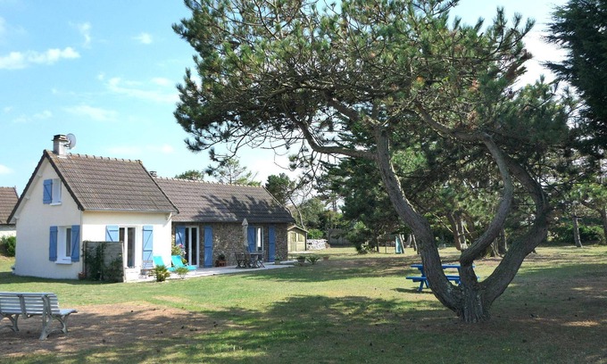 Anneville-sur-Mer House | Holiday house Anneville sur Mer for 1 - 4 persons with 2 bedrooms - Holiday house