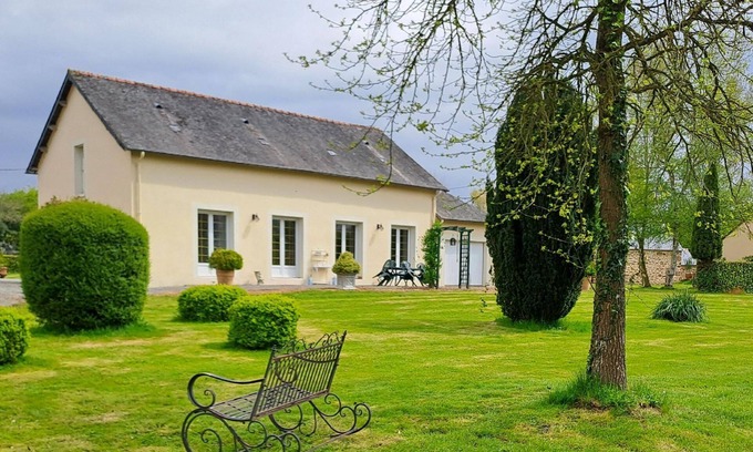Sens-de-Bretagne House | Holiday house Sens de Bretagne for 1 - 4 persons with 2 bedrooms - Holiday house