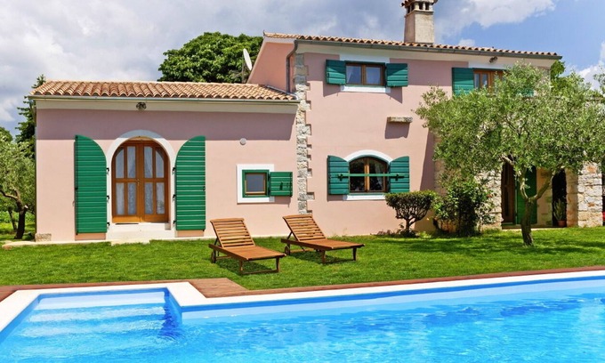 Smoljanci Villa | Holiday house Franciska * 3000 m2 garden, olive grove, private pool