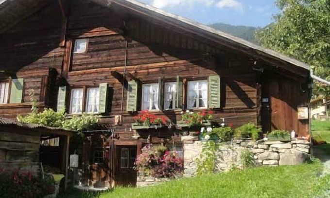 Frutigen House | Holiday house Frutigen for 1 - 4 persons with 2 bedrooms - Detached holiday house