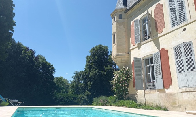 Mussy-sur-Seine Other | Holiday house in Château de Champagne, luxurious, private for 1 Family/group