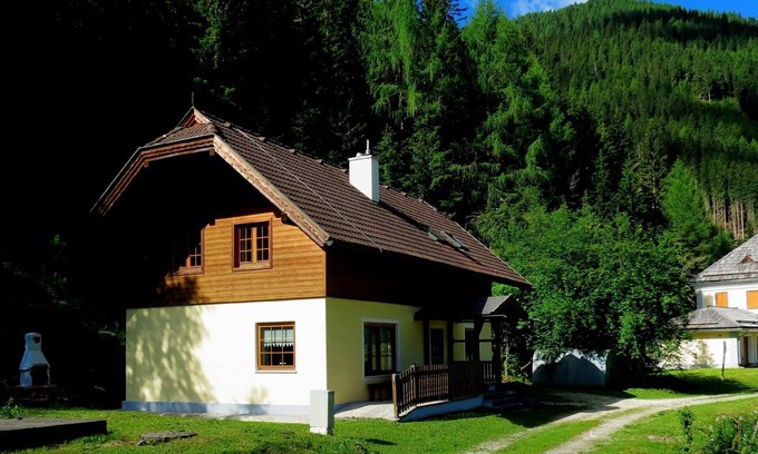 Innerkrems House | Holiday house Innerkrems for 1 - 7 persons with 3 bedrooms - Holiday house