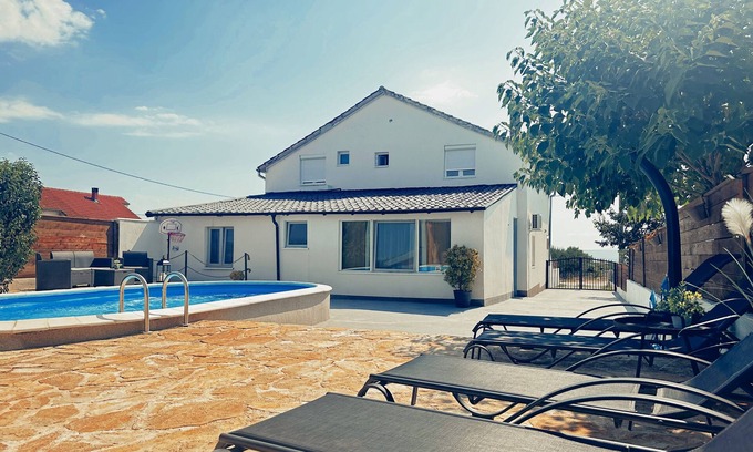 Tinj House | Holiday house Kristina with pool