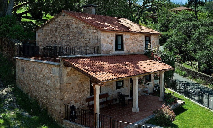 Laxe House | Holiday house Laxe for 1 - 6 persons with 3 bedrooms - Holiday home