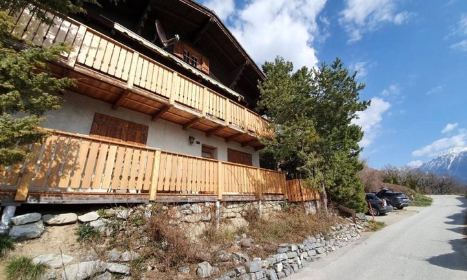 Leuk Ski Chalet | Holiday house Leuk Stadt for 1 - 5 persons with 3 bedrooms - Detached holiday house