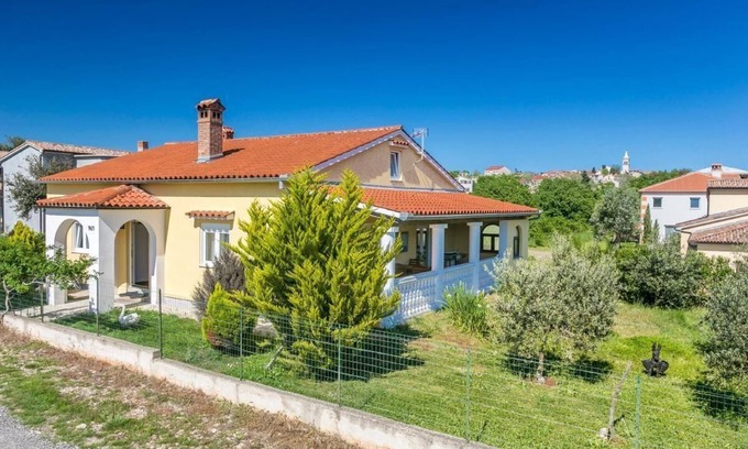 Pomer House | Holiday house Ližnjan for 1 - 5 persons with 2 bedrooms - Holiday house