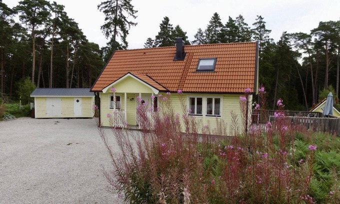 Ljugarn House | Holiday house Ljugarn for 1 - 4 persons with 3 bedrooms - Holiday home