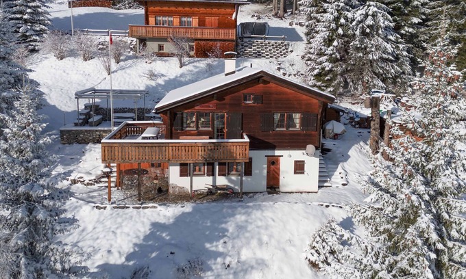 Malix Ski Chalet | Holiday house Malix for 1 - 8 persons with 4 bedrooms - Holiday house