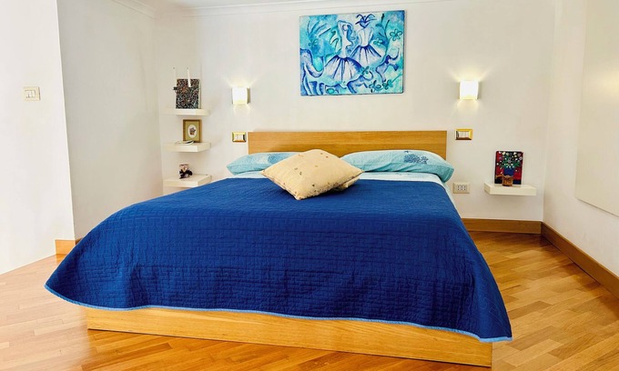 Historical Center Apartment | HOLIDAY HOUSE Mezzocannone