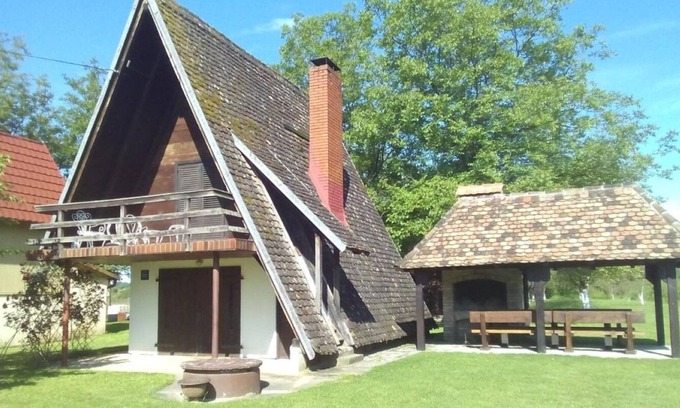 Sisak-Moslavina House | Holiday house Mir - countryside house with jacuzzi: - Krapje, Continental Croati, Croatia
