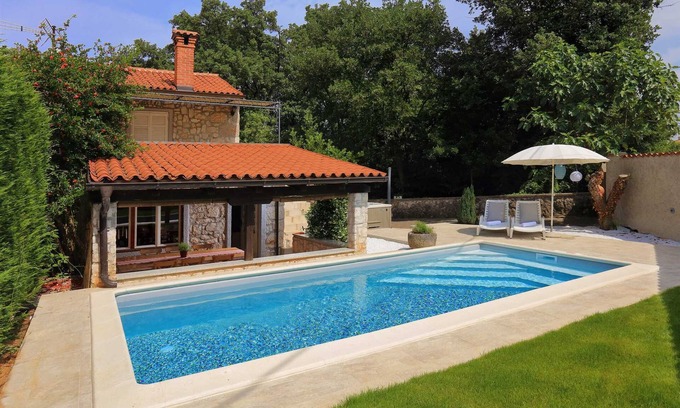 Sveti Vid Dobrinjski House | Holiday house NATURA with pool