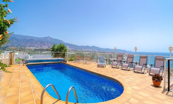 Punta Lara House | Holiday house Nerja for 1 - 6 persons with 3 bedrooms - Holiday home