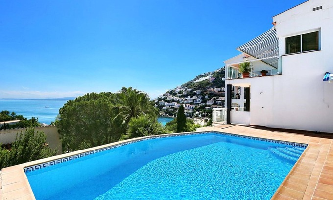 Almadraba-Canyelles House | Holiday house of two floors, very well equipped (Bedrooms floor below). With magnificent p