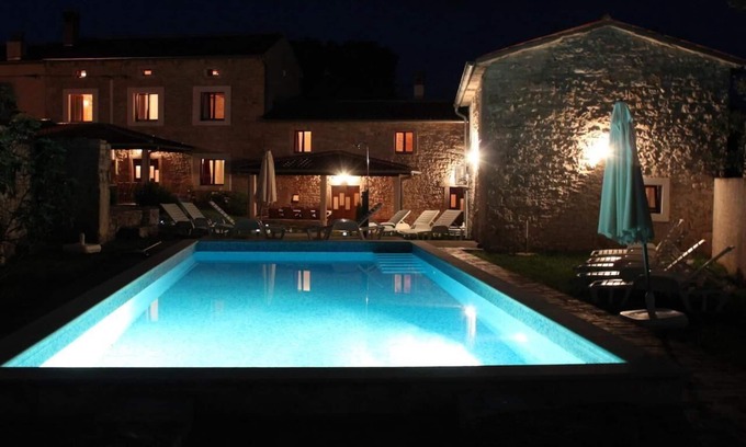 Orihi House | Holiday house Orihi for 1 - 20 persons with 10 bedrooms - Holiday home