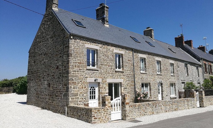 Surville House | Holiday house Portbail for 1 - 8 persons with 4 bedrooms - Row house