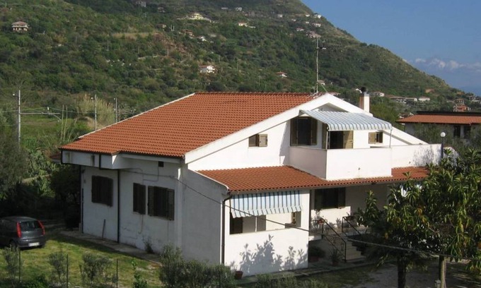 Santa Maria Apartment | Holiday House - Quiet three bedrooms apartment