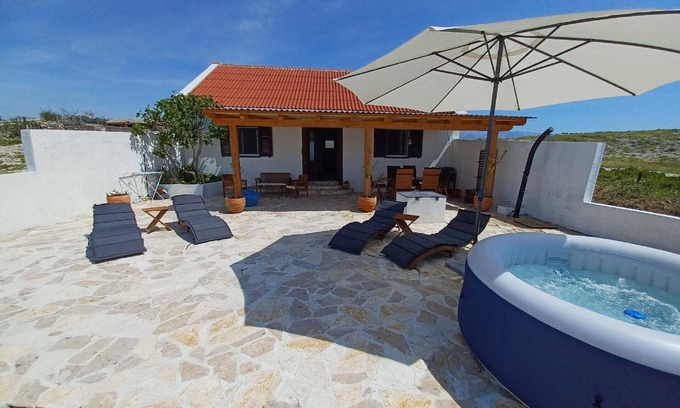 Rtina House | Holiday house Ražanac for 1 - 5 persons with 2 bedrooms - Row house