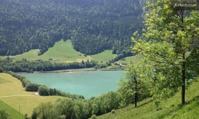 Rossiniere House | Holiday house Rossinière for 4 - 9 persons with 5 bedrooms - Holiday house