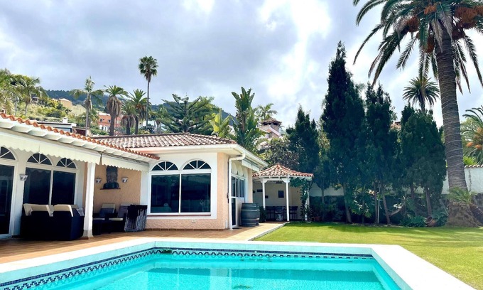 Las Cuevas House | Holiday house Santa Ursula for 1 - 8 persons with 4 bedrooms - Holiday house